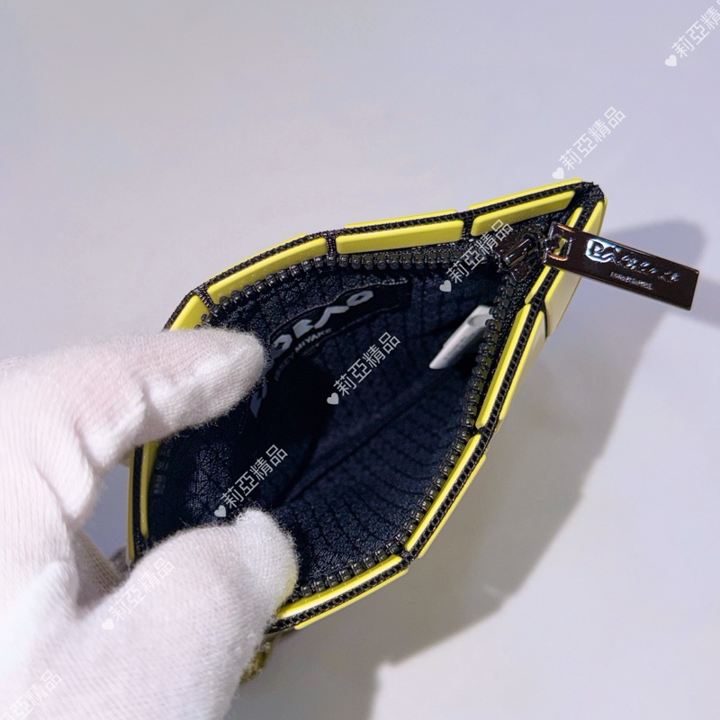 莉亞精品♡ Issey Miyake 三宅一生 掛鏈卡包 零錢包 二手美品-2