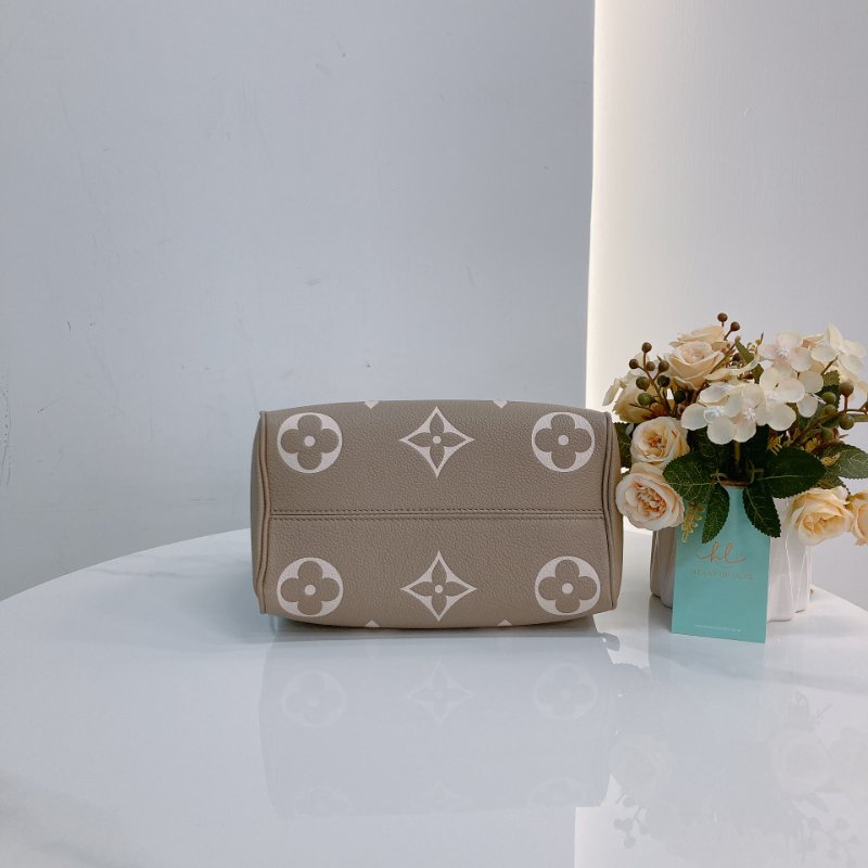 MS0691	Louis Vuitton 路易威登小號肩帶兩用包包 Speedy Bandouliere 20 Calfskin Giant Monogram-6