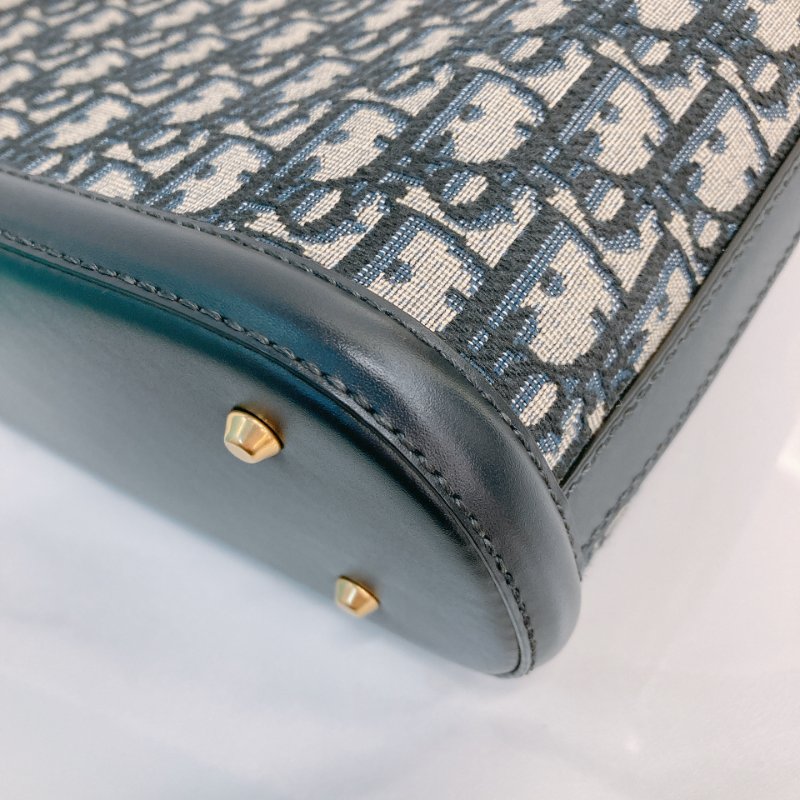 MS0692	Christian Dior迪奧經典花紋兩用包包  Cest Dior Bucket Medium Oblique Navy-8