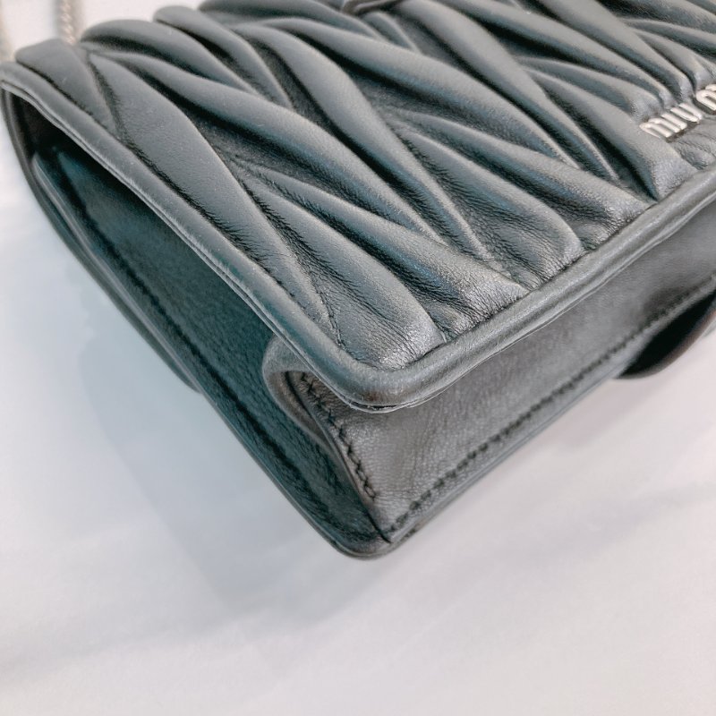 MS0693	Miu Miu 缪缪水晶扣鍊帶包包 Madras Crystal Shoulder Bag Calfskin-7