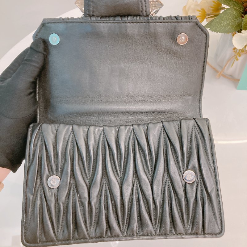 MS0693	Miu Miu 缪缪水晶扣鍊帶包包 Madras Crystal Shoulder Bag Calfskin-13