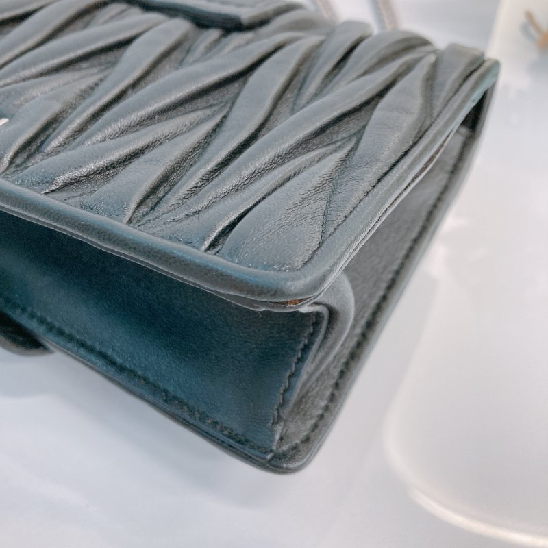 MS0693	Miu Miu 缪缪水晶扣鍊帶包包 Madras Crystal Shoulder Bag Calfskin-28