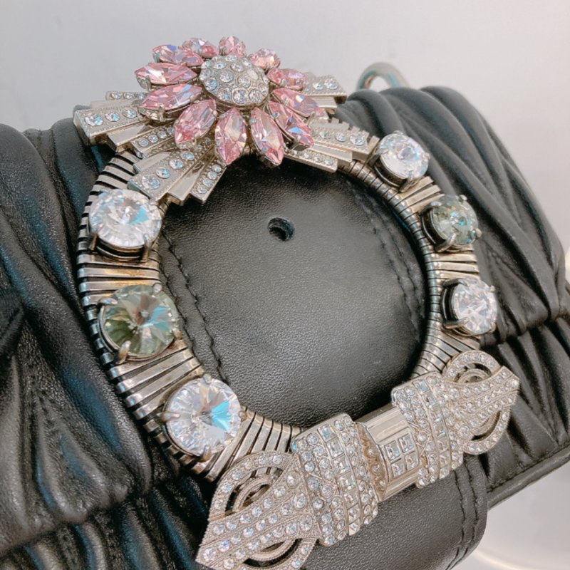 MS0693	Miu Miu 缪缪水晶扣鍊帶包包 Madras Crystal Shoulder Bag Calfskin-29