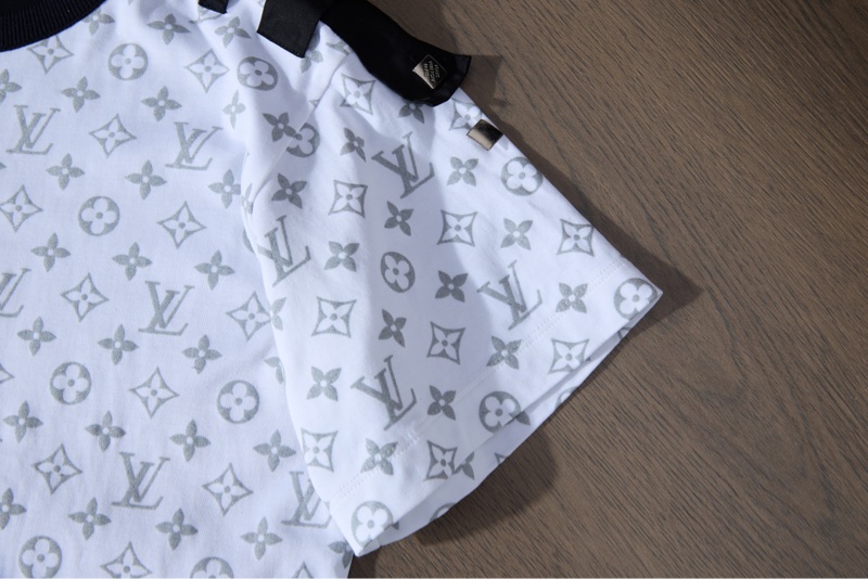 这款LV满印LogoT恤-2