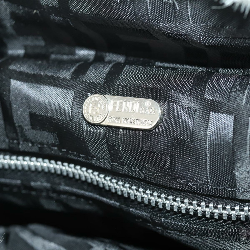 【日本直送】FENDI 皮草米色銀色雙肩包 Auth YKZ827A-24