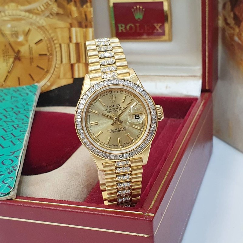 【大眾名錶】ROLEX 勞力士69178 Datejust 女錶蠔式18K 精鑲方鑽鑽圈 精鑲鑽帶 金色布紋T柱面盤 底蓋貼紙 大眾名錶G262-1