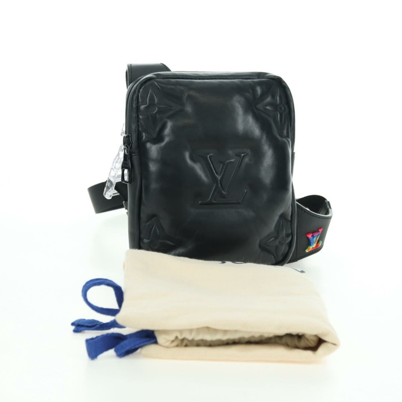 【日本直送】路易威登不對稱斜背包，羊皮材質，黑色，M68773，LV正品，YKZ1318SAM-11