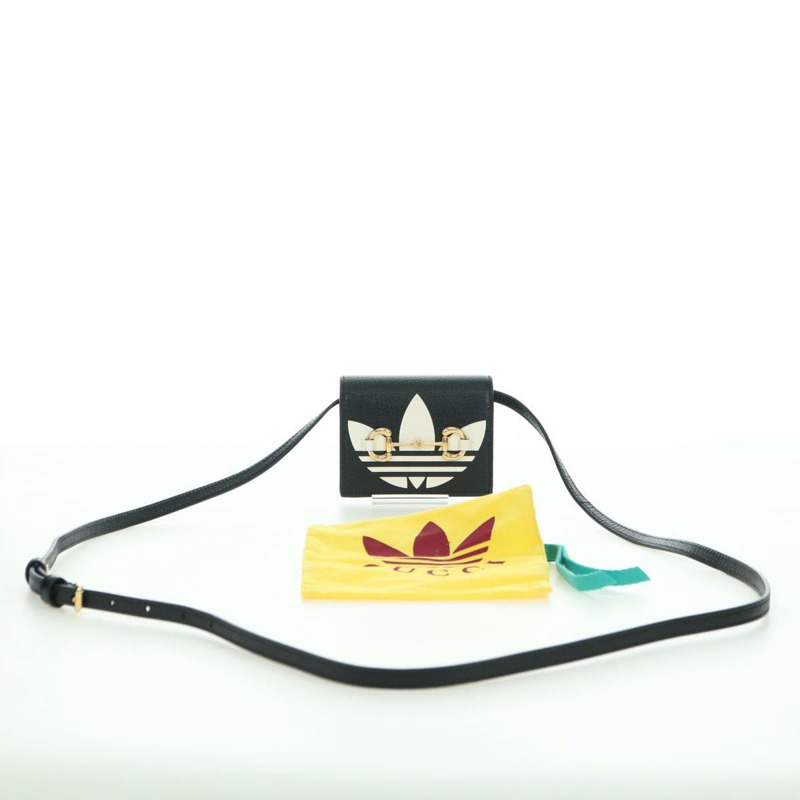 【日本直送】GUCCI 馬銜扣肩挎皮夾 皮革 Adidas 黑色金色 702248 正品 YKZ1233M-11