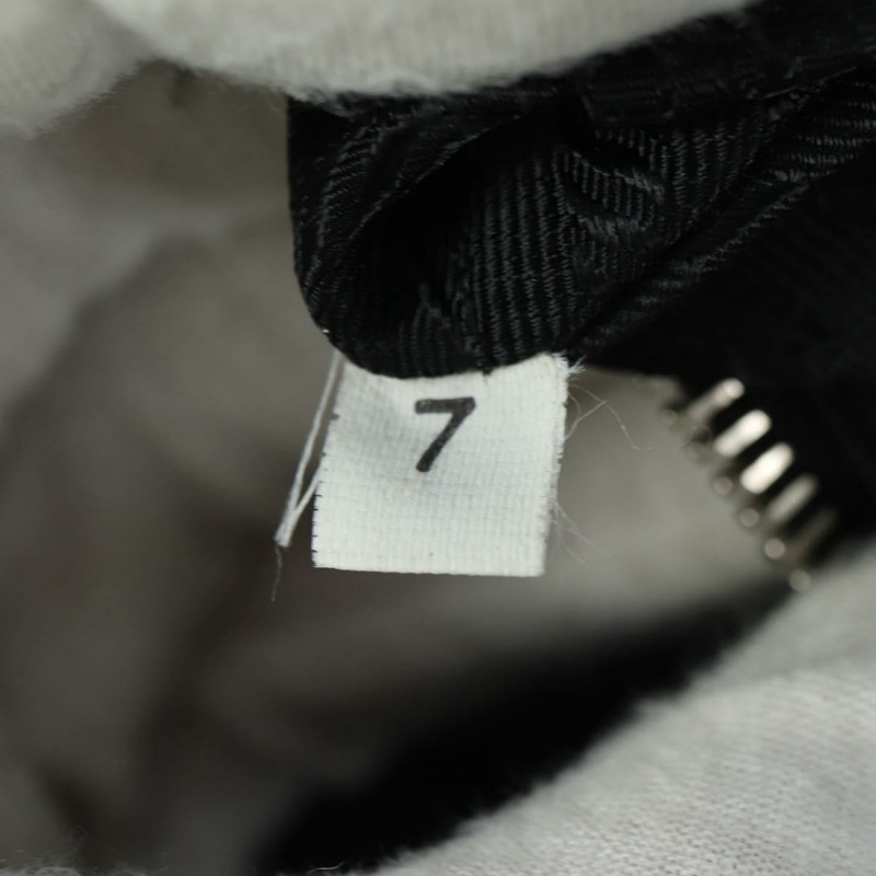 【日本直送】PRADA 黑色銀色皮革肩背包，正品 yk20247SAM-10