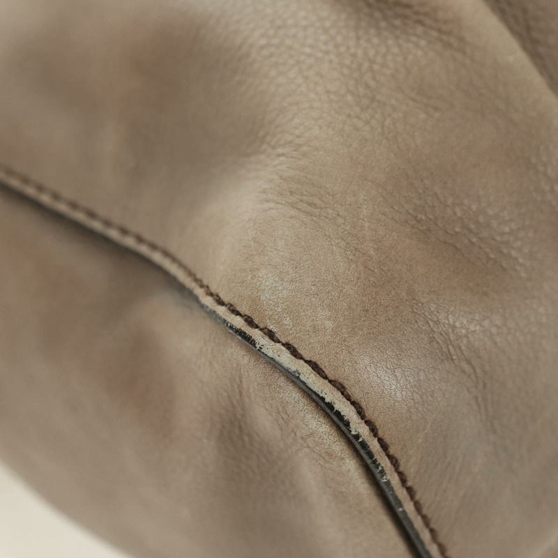 【日本直送】Miu Miu 手提包 皮革 兩用 米色 金色 正品 yk20244SAM-14