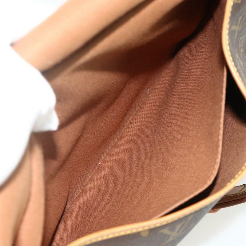 【日本直送】路易威登 Monogram Saumur 30 肩背包 M42256 LV Auth 176021A-22