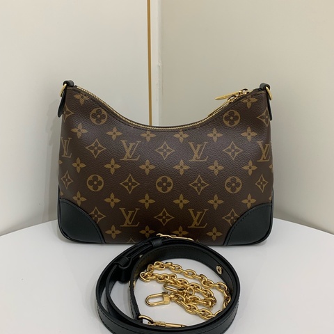 Louis Vuitton路易威登 黑牛角單肩斜挎腋下包 雙肩帶自由切換多重背法 25年芯片款 尺寸；29*16*9.5