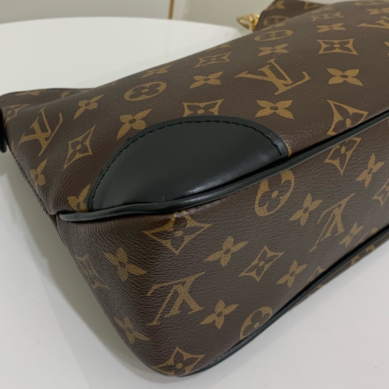 Louis Vuitton路易威登 黑牛角單肩斜挎腋下包 雙肩帶自由切換多重背法 25年芯片款 尺寸；29*16*9.5-4