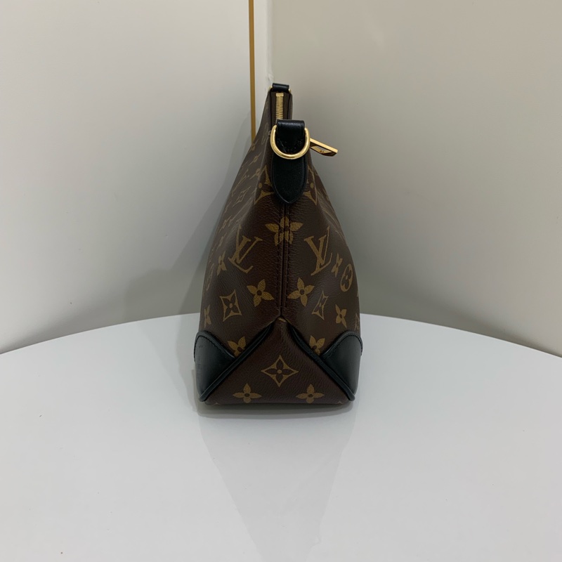 Louis Vuitton路易威登 黑牛角單肩斜挎腋下包 雙肩帶自由切換多重背法 25年芯片款 尺寸；29*16*9.5-6