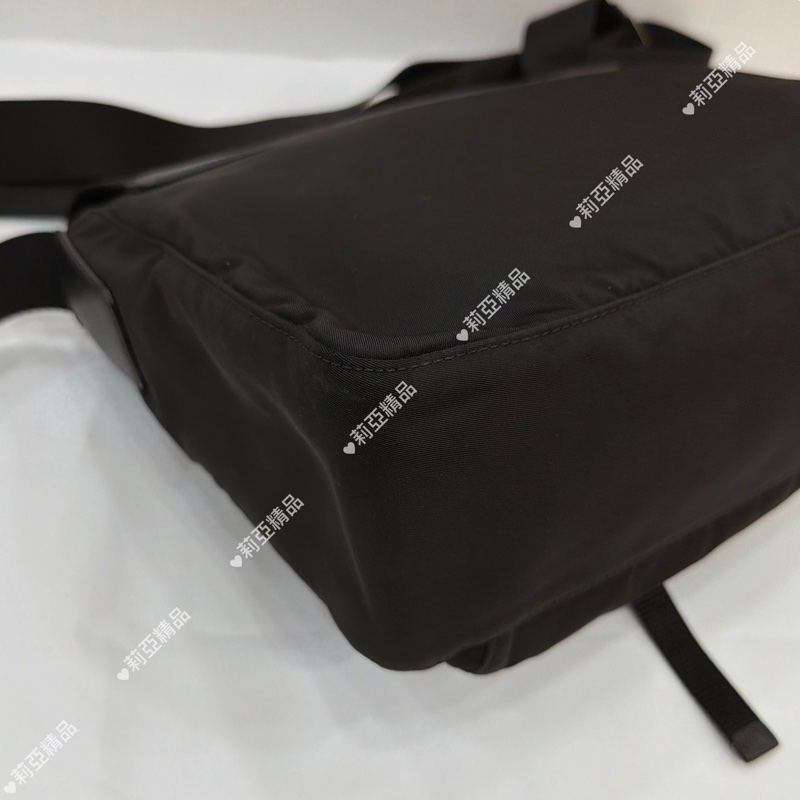 莉亞精品♡ PRADA 尼龍郵差包 二手-11