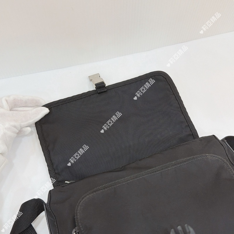 莉亞精品♡ PRADA 尼龍郵差包 二手-14