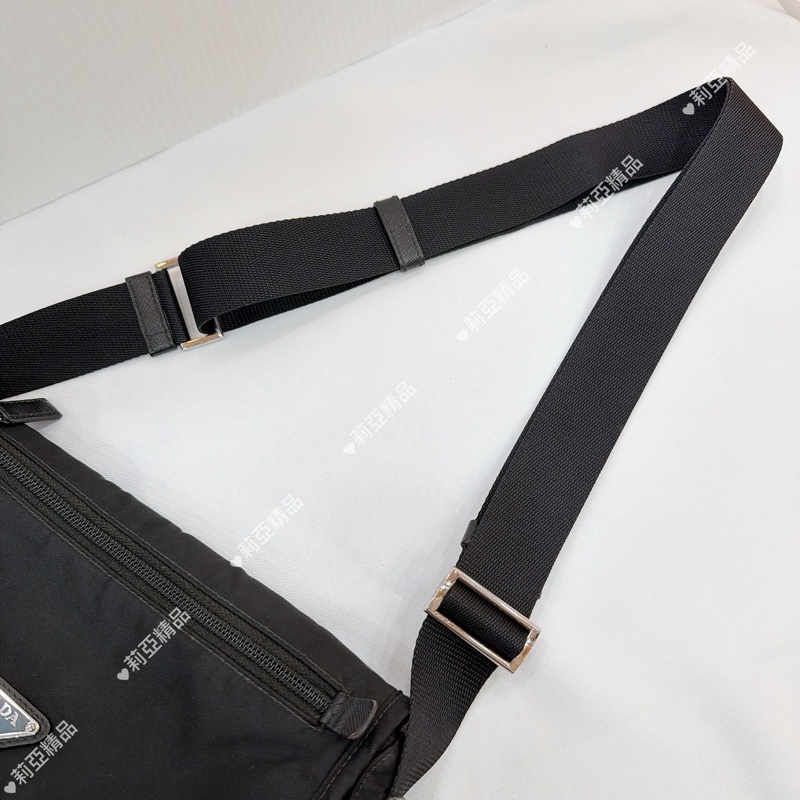 莉亞精品♡ PRADA 尼龍郵差包 二手-15