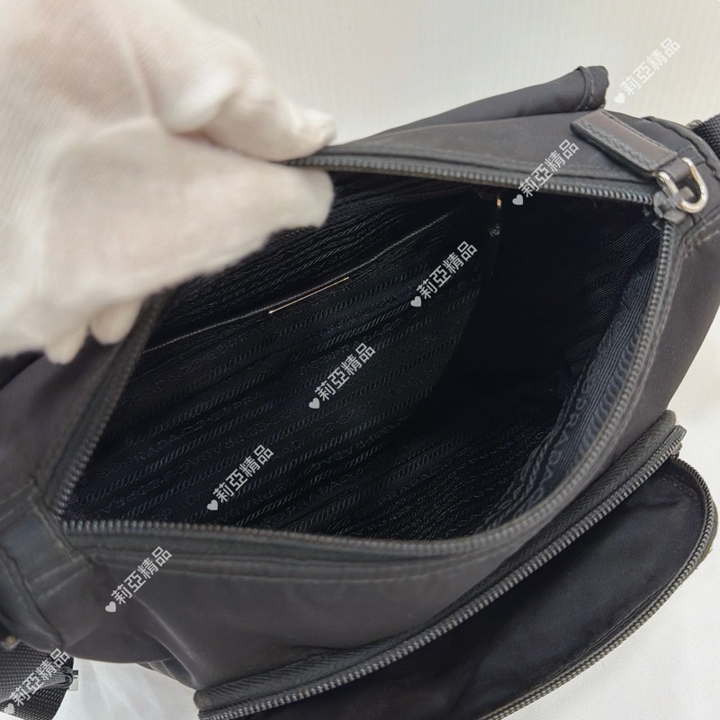 莉亞精品♡ PRADA 尼龍郵差包 二手-17