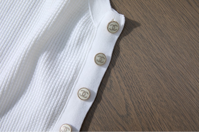 CHANEL白色華夫格吊帶-2