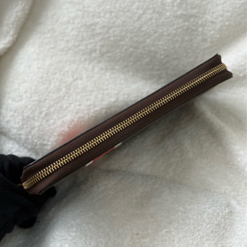 （閒置品）Lv限量賽車徽章商務長夾-5