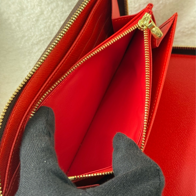 （閒置品）Lv限量賽車徽章商務長夾-11