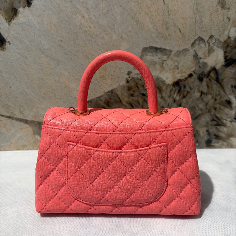 CHANEL粉荔枝牛皮淡金釦COCO-1