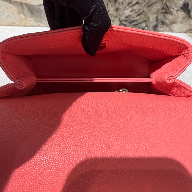 CHANEL粉荔枝牛皮淡金釦COCO-9