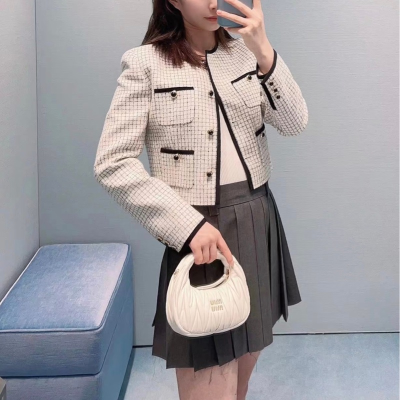 Miu Miu黑白格紋外套-1