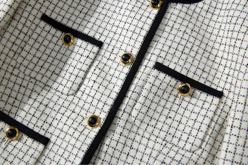 Miu Miu黑白格紋外套-3