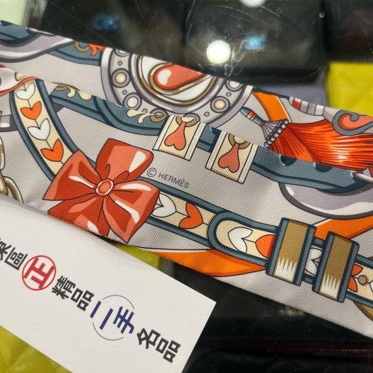 東區正精品㊣ HERMES Twilly 愛馬仕橘藍灰圖騰絲巾RZ6393-6