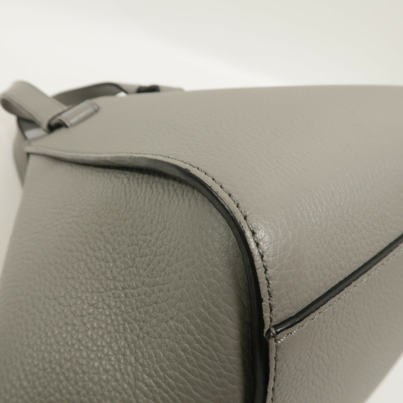 LOEWE 牛皮皮革Hammock Small肩背袋-11