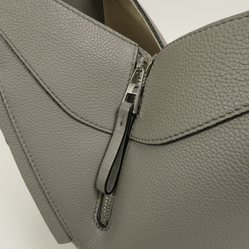 LOEWE 牛皮皮革Hammock Small肩背袋-14