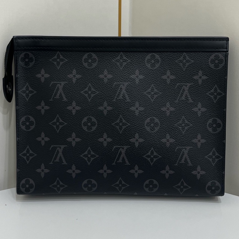 99新 Louis Vuitton路易斯威登 黑花手拿包 洗漱包  尺寸；27*20*6-1