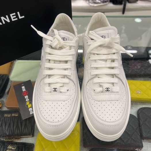 東區正精品㊣CHANEL G45079 全新香奈兒白色小牛皮黑色雙C休閒鞋運動鞋球鞋 38.5號 RZ6404-0