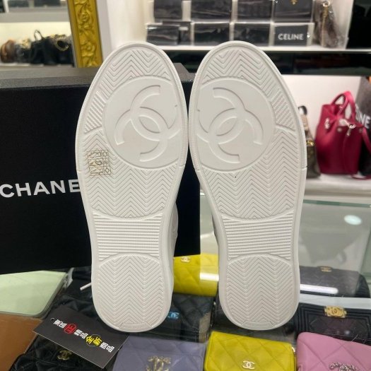 東區正精品㊣CHANEL G45079 全新香奈兒白色小牛皮黑色雙C休閒鞋運動鞋球鞋 38.5號 RZ6404-8