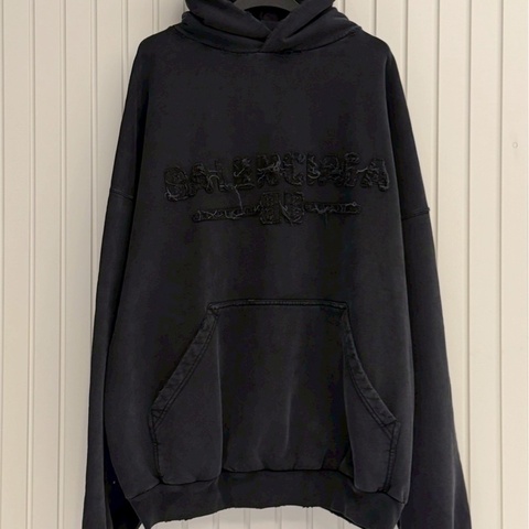 巴黎世家破壞做舊帽踢