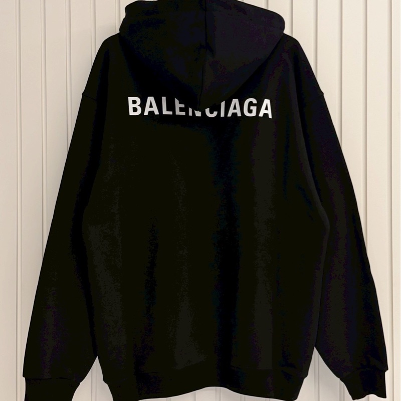 巴黎世家黑色前後logo帽踢-1