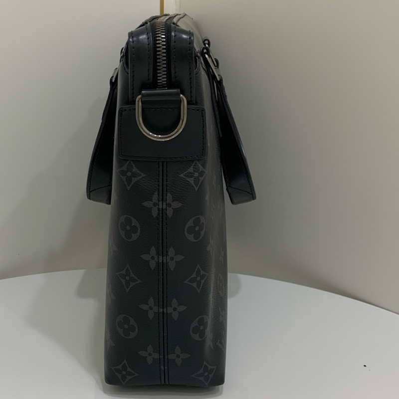 Louis Vuitton路易威登 男士黑武士黑花公文包 25年芯片款 無肩帶  尺寸：38*29*9-3