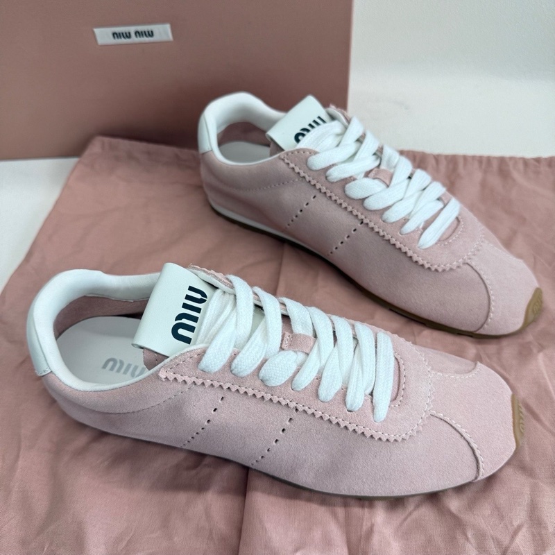 MIU MIU繆繆 Plume 絨面革 圓頭系帶德訓鞋 粉色   36碼-3