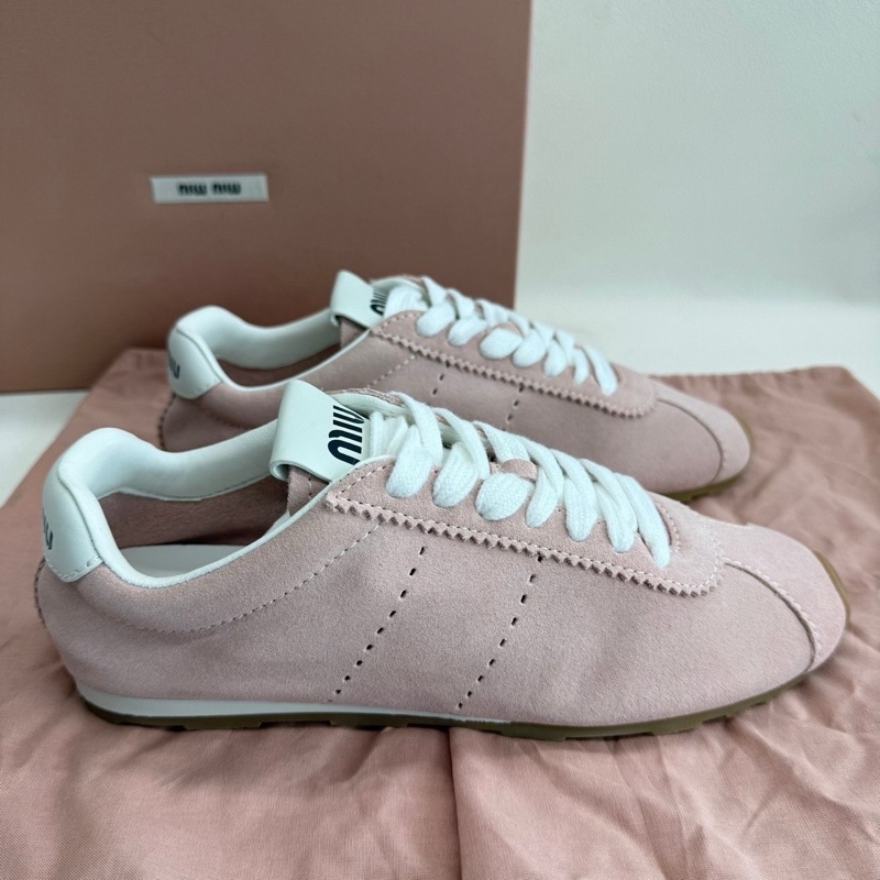 MIU MIU繆繆 Plume 絨面革 圓頭系帶德訓鞋 粉色   36碼-4