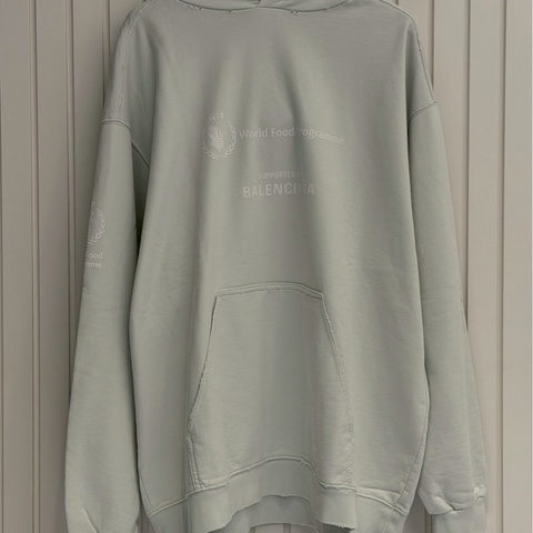 巴黎世家WFP世界糧食帽踢