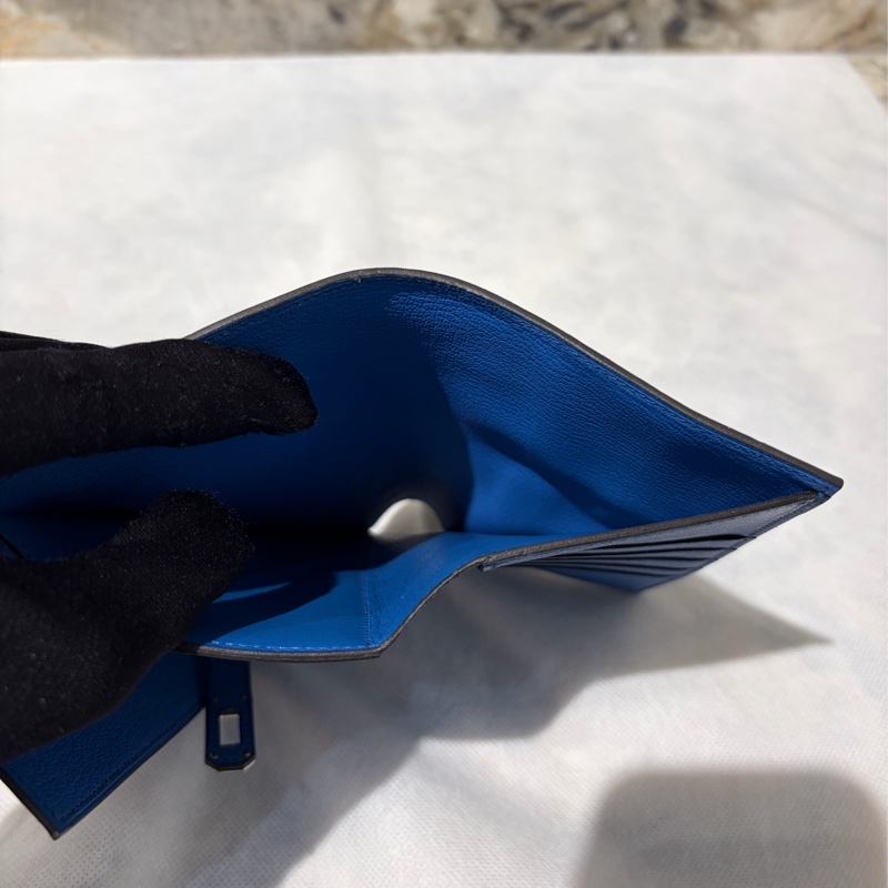 Hermes 海水藍銀釦鴕鳥皮KELLY釦三折中夾-11