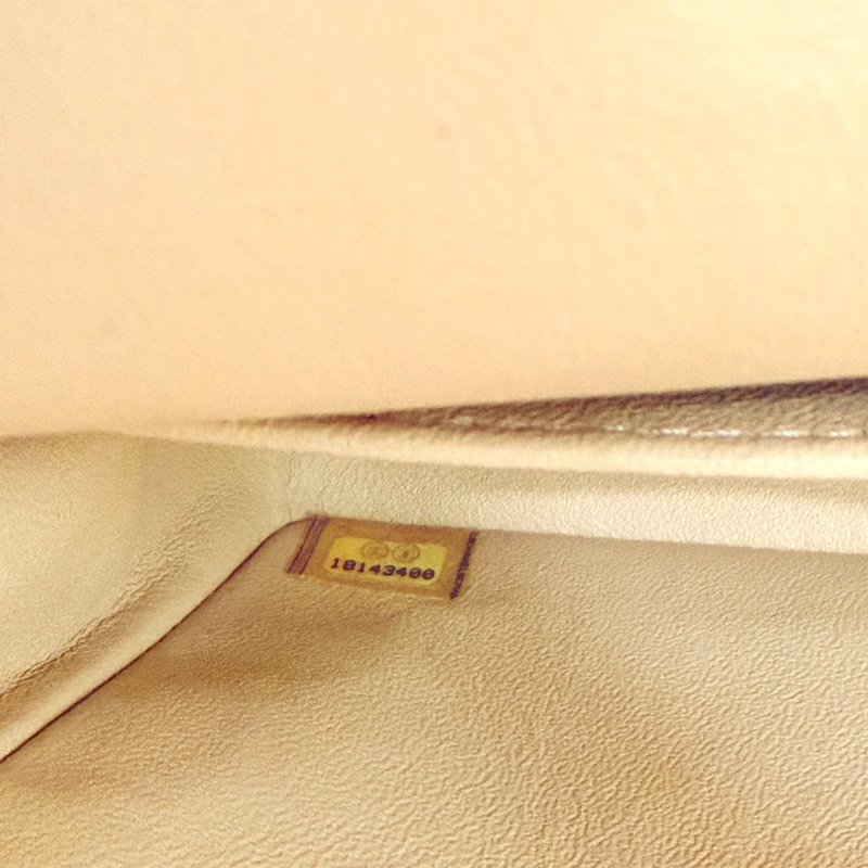 Chanel 經典口蓋包 小號 CF 23cm 奶茶色金鍊 (18開)-6