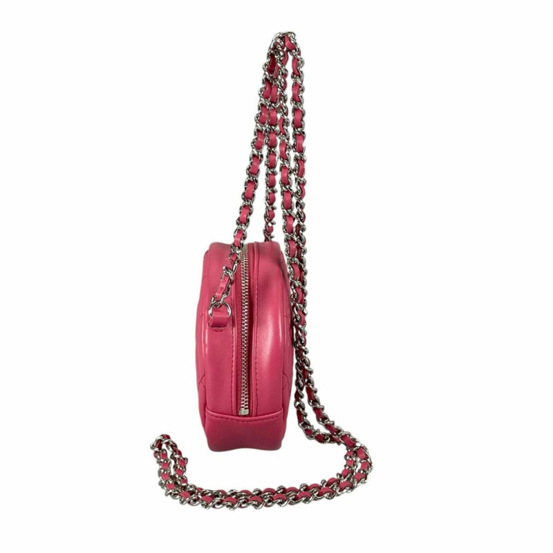 香奈兒 (Chanel) 圓形鏈條肩背包，飾有 Coco 標誌，絎縫迷你款，羊皮，A70657 粉紅色-1