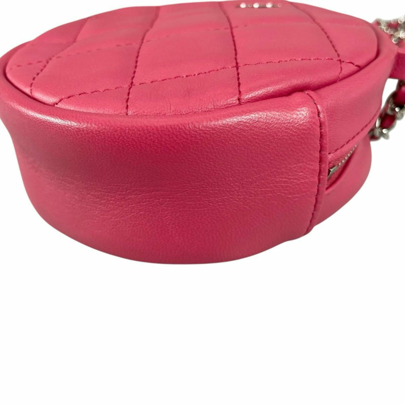 香奈兒 (Chanel) 圓形鏈條肩背包，飾有 Coco 標誌，絎縫迷你款，羊皮，A70657 粉紅色-5