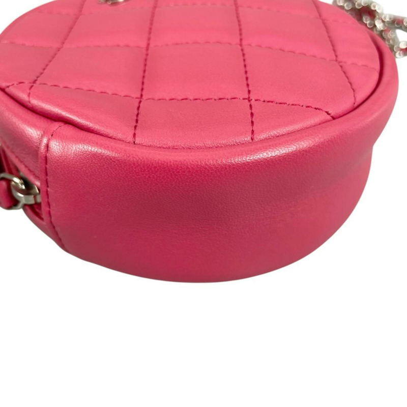 香奈兒 (Chanel) 圓形鏈條肩背包，飾有 Coco 標誌，絎縫迷你款，羊皮，A70657 粉紅色-6