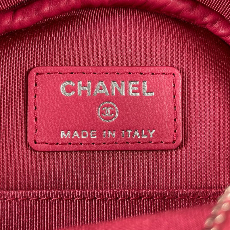 香奈兒 (Chanel) 圓形鏈條肩背包，飾有 Coco 標誌，絎縫迷你款，羊皮，A70657 粉紅色-7