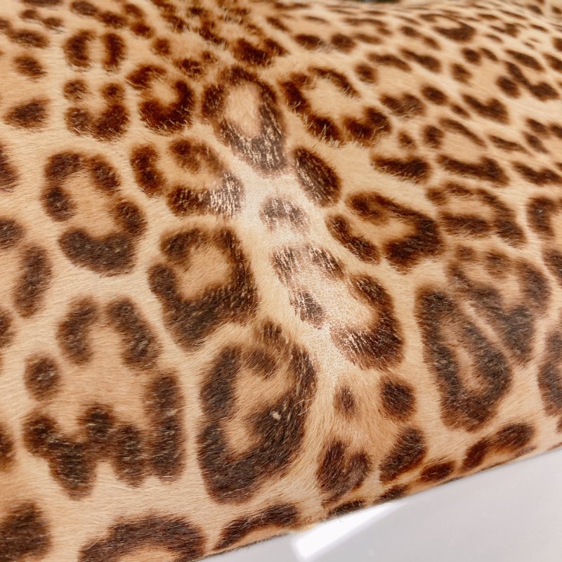 MS0695	Burberry 博柏利兩用包包 Banner Top Handle Shoulder Bag Calfskin Hair and Canvas Leopard-9