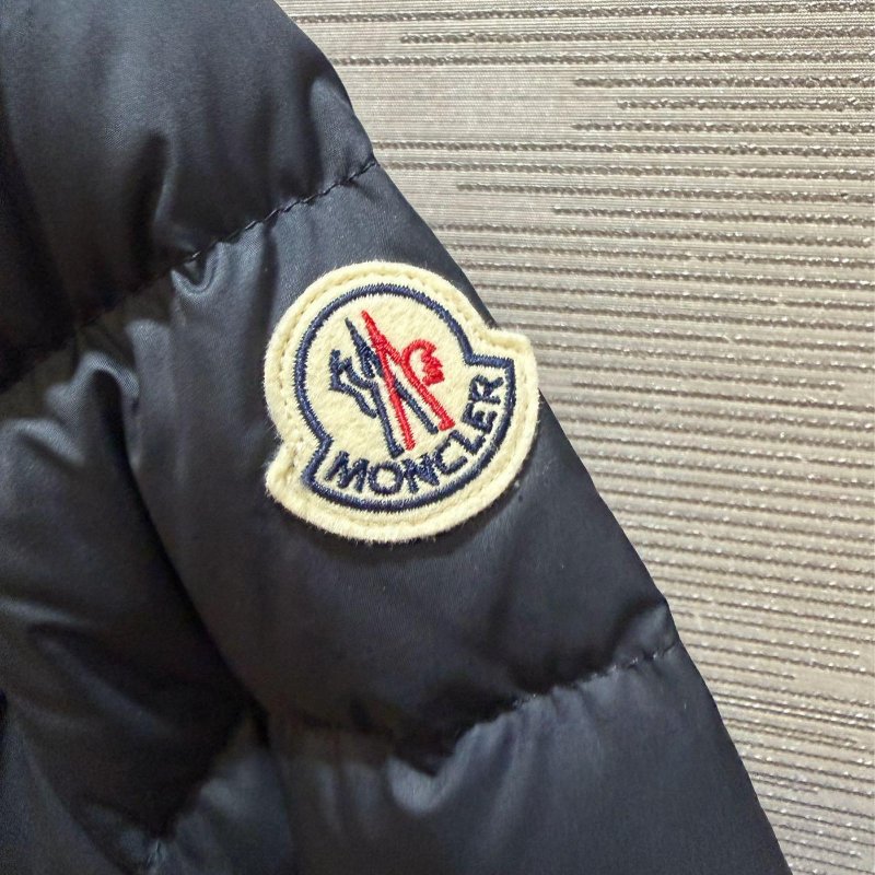 💎Han's house精品服飾💎MONCLER Pasenza 中版羽絨外套 青年款=女成人XS S 原價41000-3