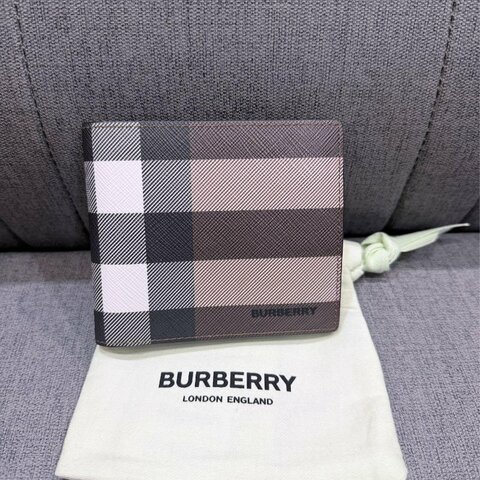 💎Han's house精品服飾💎BURBERRY 格紋 短夾 卡包 零錢袋 現貨 原價15000